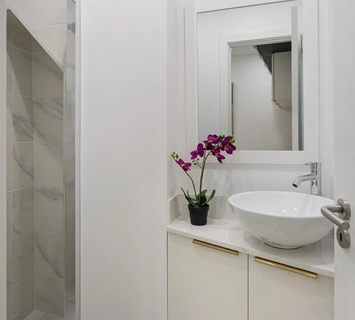 Petite Charm In Old Lisbon Apartment Portugal